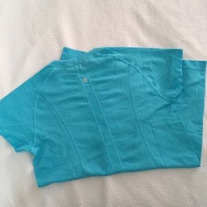 Lululemon t shirt workout tee